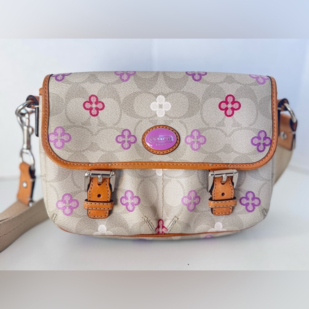 Coach Peyton Signature Clover Field Messenger Bag Crossbody Purse Bag - Picture 2 of 14
